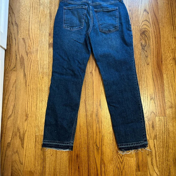Old Navy Mid Rise Boyfriend Jeans with Frayed End - Picture 5 of 6